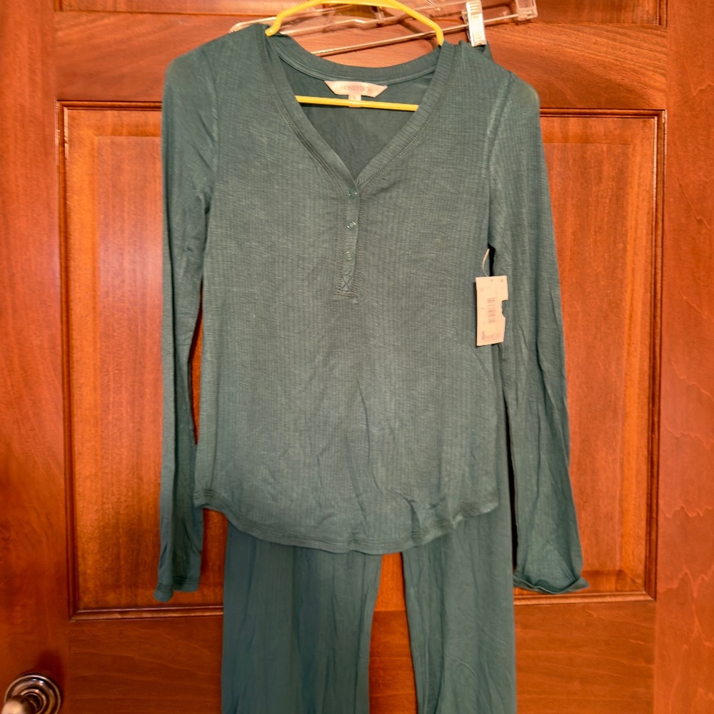 Honeydew Green Pajamas small